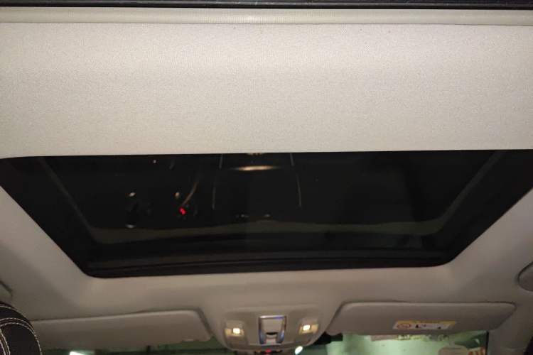 Used Mercedes-Benz M-Class 2014 ML 400 4MATIC Dynamic Model Headliner