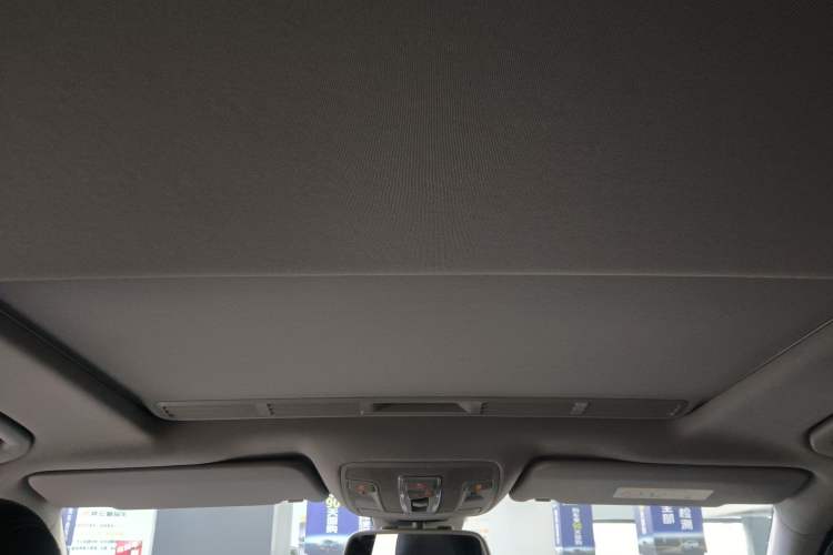 Used Mercedes-Benz M-Class 2014 ML 320 4MATIC Headliner