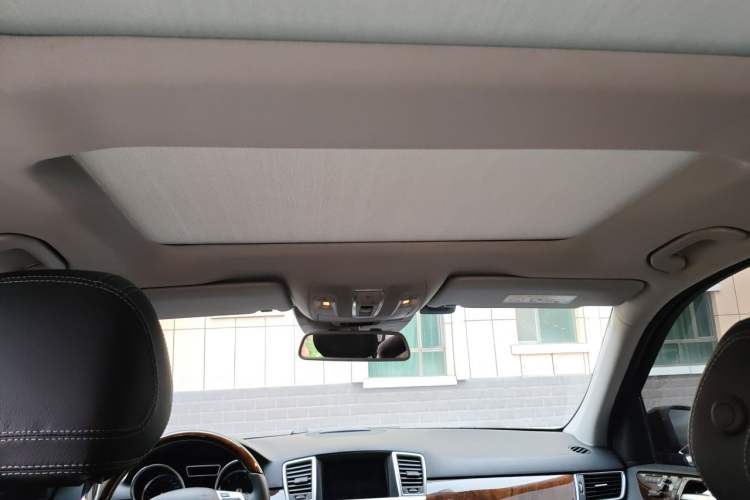 Used Mercedes-Benz M-Class 2014 ML 400 4MATIC Luxury Model Headliner