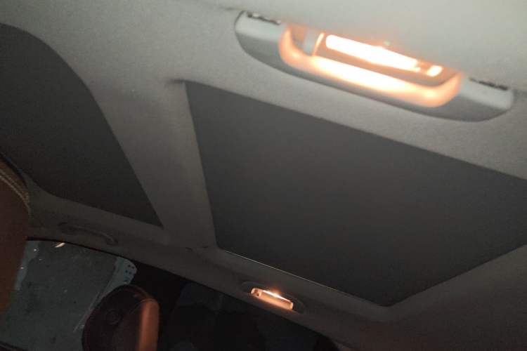 Used Mercedes-Benz M-Class 2014 ML 400 4MATIC Dynamic Model Headliner
