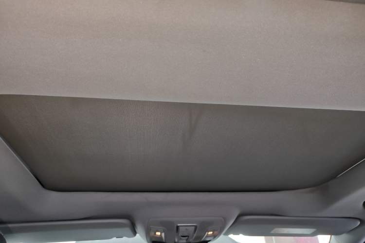 Used Mercedes-Benz M-Class 2014 ML 400 4MATIC Dynamic Model Headliner