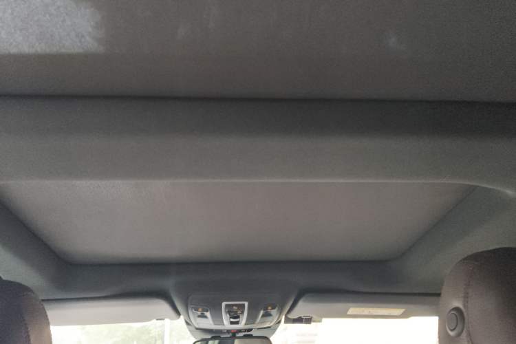 Used Mercedes-Benz M-Class 2014 ML 400 4MATIC Luxury Model Headliner