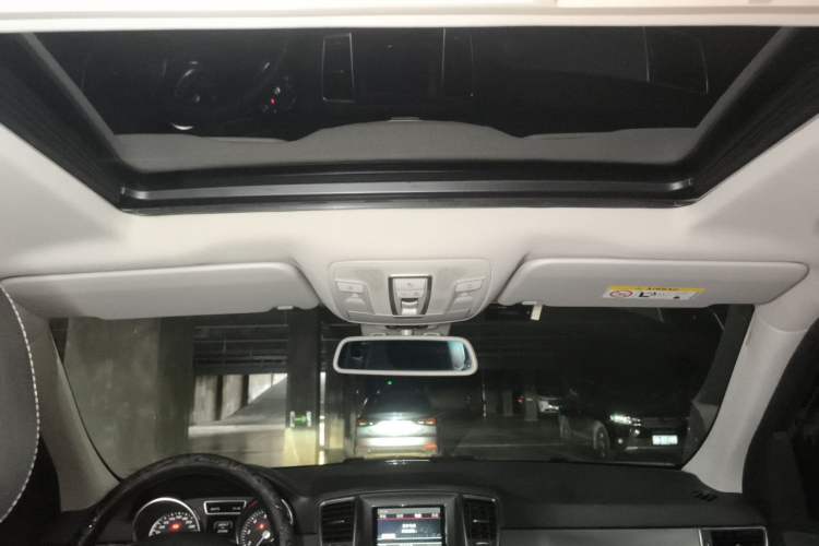 Used Mercedes-Benz M-Class 2014 ML 320 4MATIC Headliner