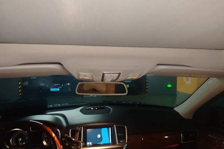 Used Mercedes-Benz M-Class 2014 ML 400 4MATIC Luxury Model Headliner