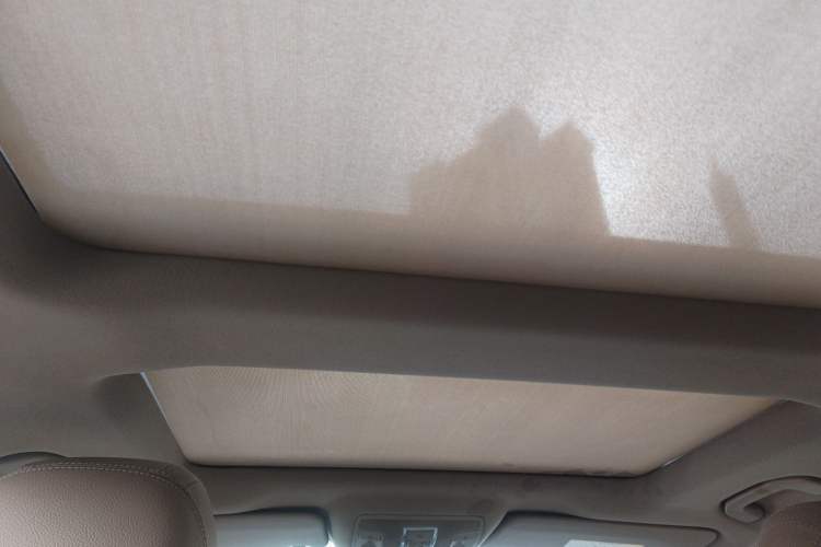 Used Mercedes-Benz M-Class 2014 ML 400 4MATIC Dynamic Model Headliner