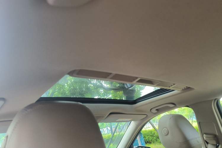 Used Mercedes-Benz M-Class 2014 ML 320 4MATIC Headliner