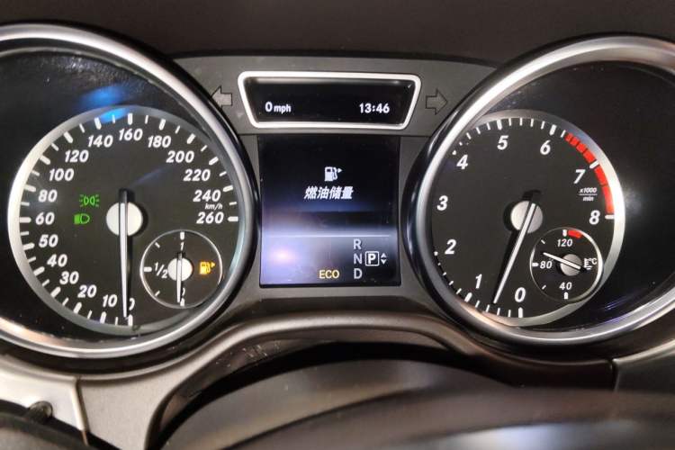 Used Mercedes-Benz M-Class 2014 ML 320 4MATIC Instrument Cluster
