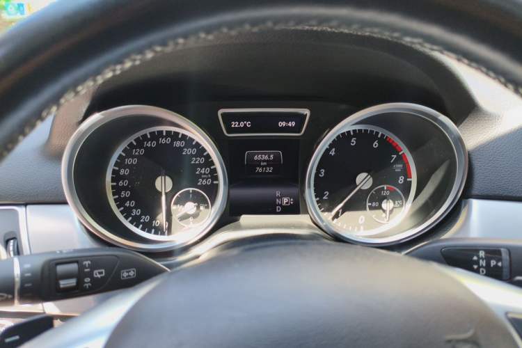 Used Mercedes-Benz M-Class 2014 ML 320 4MATIC Instrument Cluster