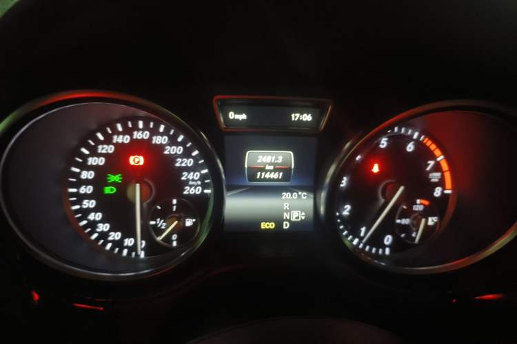 Used Mercedes-Benz M-Class 2014 ML 400 4MATIC Dynamic Model Instrument Cluster