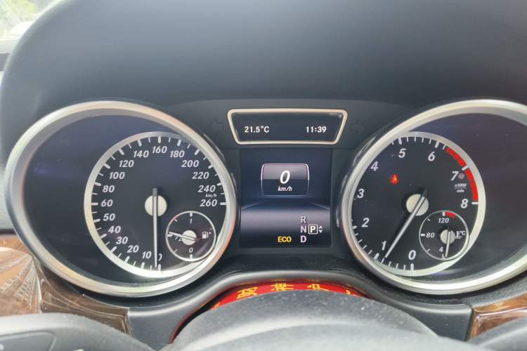 Used Mercedes-Benz M-Class 2014 ML 400 4MATIC Dynamic Model Instrument Cluster