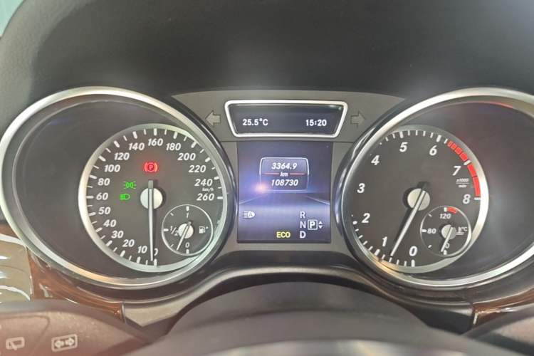 Used Mercedes-Benz M-Class 2014 ML 400 4MATIC Luxury Model Instrument Cluster