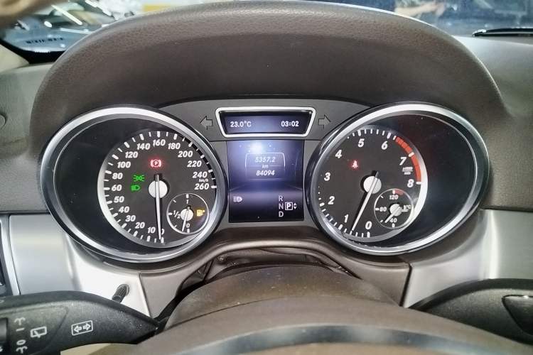 Used Mercedes-Benz M-Class 2014 ML 320 4MATIC Instrument Cluster