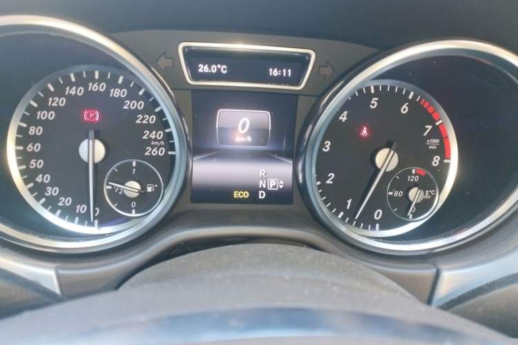Used Mercedes-Benz M-Class 2014 ML 320 4MATIC Instrument Cluster