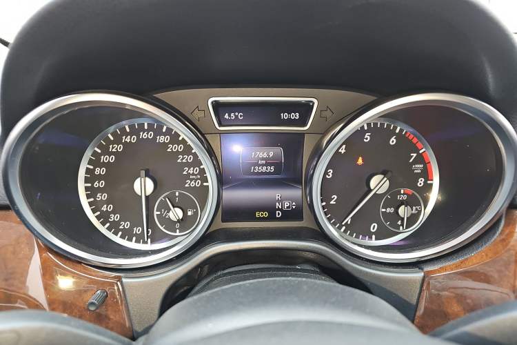 Used Mercedes-Benz M-Class 2014 ML 400 4MATIC Dynamic Model Instrument Cluster