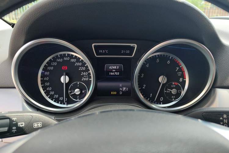 Used Mercedes-Benz M-Class 2014 ML 320 4MATIC Instrument Cluster