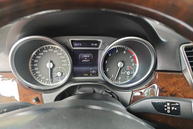 Used Mercedes-Benz M-Class 2014 ML 400 4MATIC Luxury Model Instrument Cluster