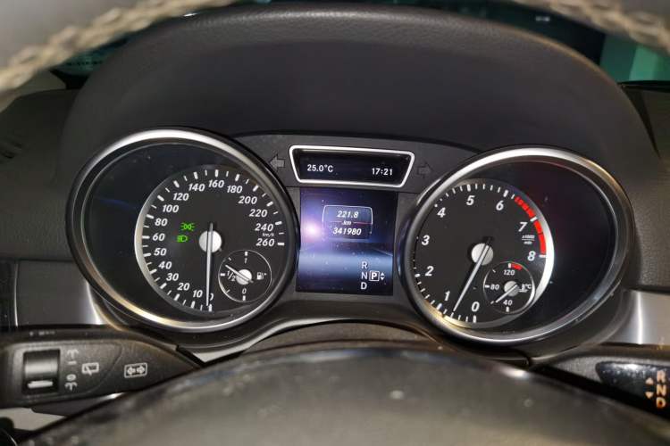 Used Mercedes-Benz M-Class 2014 ML 320 4MATIC Instrument Cluster