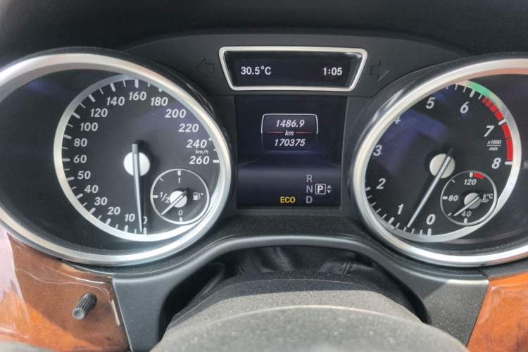 Used Mercedes-Benz M-Class 2014 ML 400 4MATIC Luxury Model Instrument Cluster