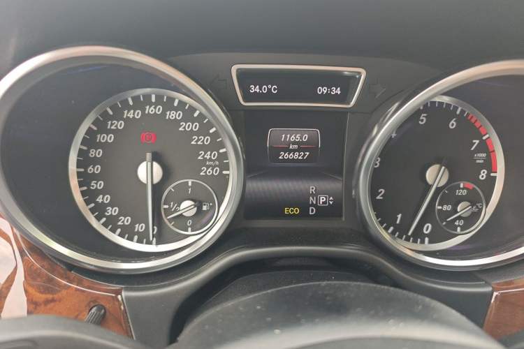 Used Mercedes-Benz M-Class 2014 ML 400 4MATIC Luxury Model Instrument Cluster
