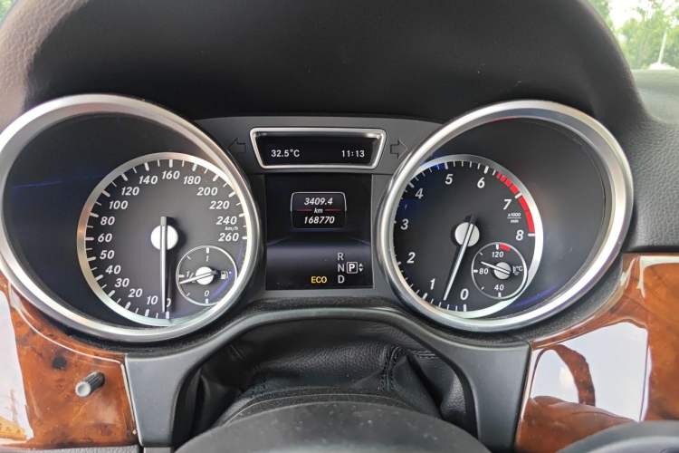Used Mercedes-Benz M-Class 2014 ML 400 4MATIC Dynamic Model Instrument Cluster
