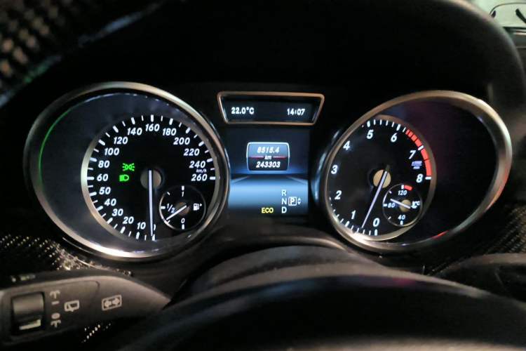 Used Mercedes-Benz M-Class 2014 ML 400 4MATIC Dynamic Model Instrument Cluster