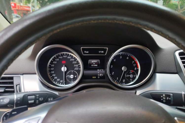 Used Mercedes-Benz M-Class 2014 ML 320 4MATIC Instrument Cluster