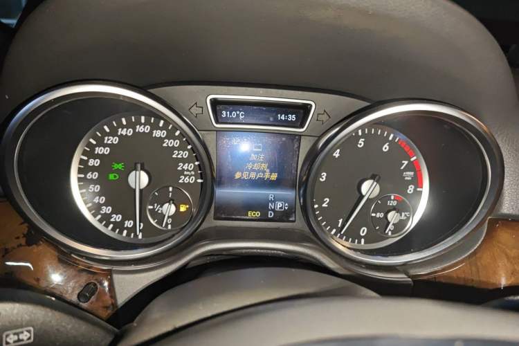 Used Mercedes-Benz M-Class 2014 ML 400 4MATIC Dynamic Model Instrument Cluster