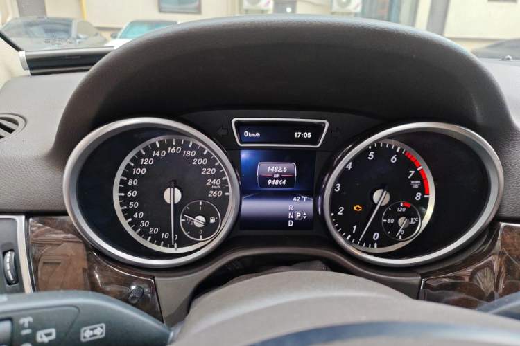 Used Mercedes-Benz M-Class  Instrument Cluster