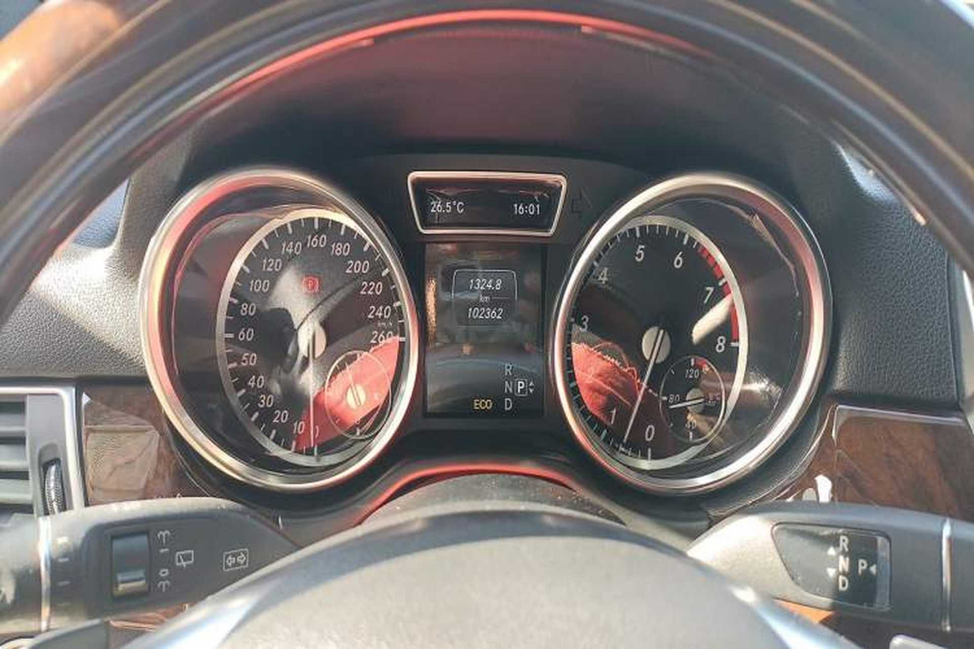 Used Mercedes-Benz M-Class 2014 ML 400 4MATIC Luxury Model Instrument Cluster
