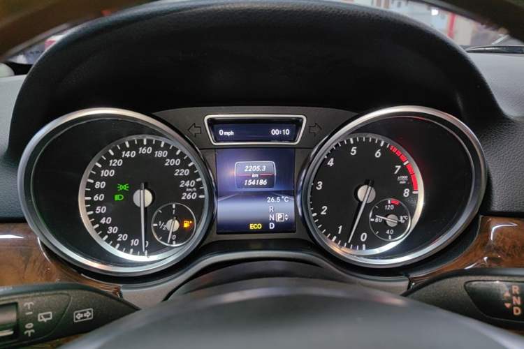 Used Mercedes-Benz M-Class 2014 ML 400 4MATIC Luxury Model Instrument Cluster