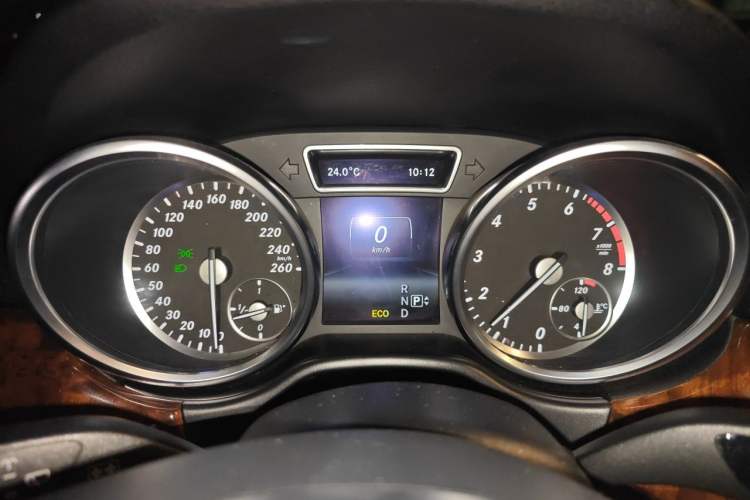 Used Mercedes-Benz M-Class 2014 ML 400 4MATIC Luxury Model Instrument Cluster