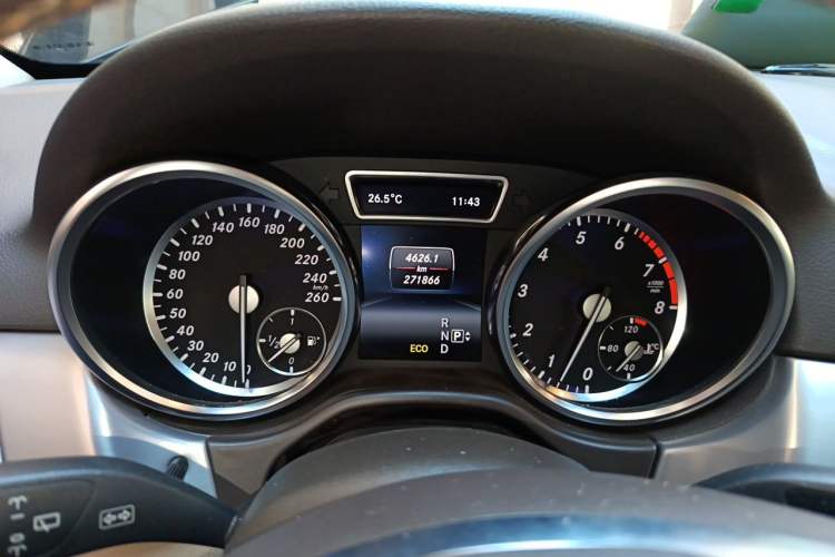 Used Mercedes-Benz M-Class 2014 ML 320 4MATIC Instrument Cluster