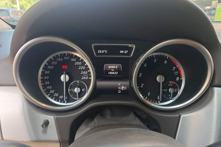 Used Mercedes-Benz M-Class 2014 ML 320 4MATIC Instrument Cluster