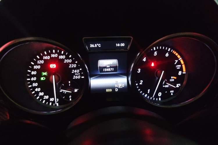 Used Mercedes-Benz M-Class 2014 ML 400 4MATIC Dynamic Model Instrument Cluster
