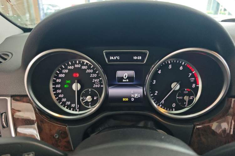 Used Mercedes-Benz M-Class 2014 ML 320 4MATIC Instrument Cluster
