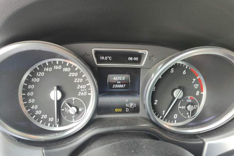 Used Mercedes-Benz M-Class 2014 ML 320 4MATIC Instrument Cluster