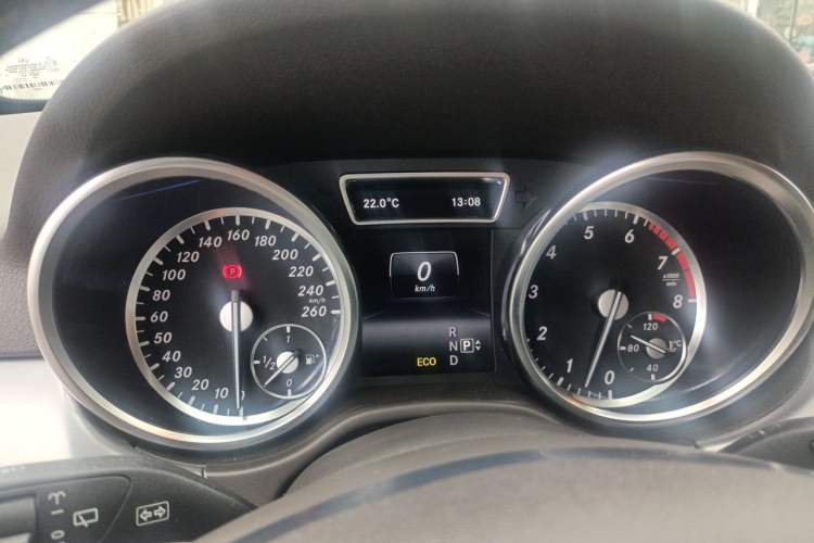 Used Mercedes-Benz M-Class 2014 ML 320 4MATIC Instrument Cluster