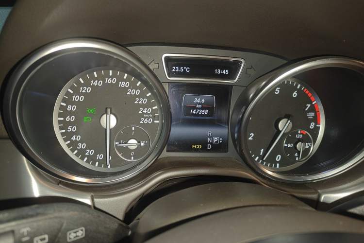 Used Mercedes-Benz M-Class 2014 ML 320 4MATIC Instrument Cluster