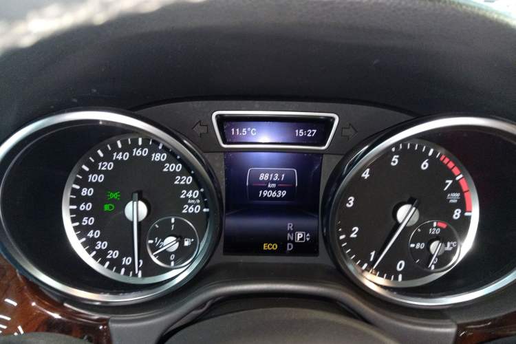 Used Mercedes-Benz M-Class 2014 ML 400 4MATIC Dynamic Model Instrument Cluster