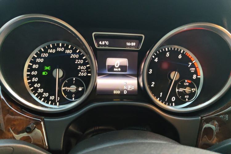 Used Mercedes-Benz M-Class 2014 ML 400 4MATIC Dynamic Model Instrument Cluster