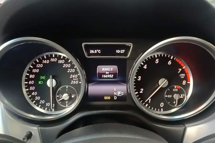 Used Mercedes-Benz M-Class 2014 ML 320 4MATIC Instrument Cluster