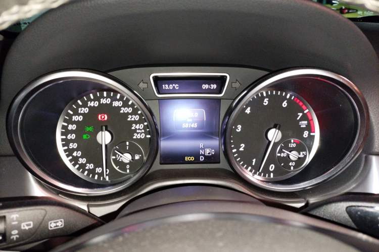 Used Mercedes-Benz M-Class 2014 ML 320 4MATIC Instrument Cluster