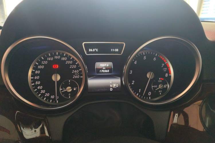 Used Mercedes-Benz M-Class 2014 ML 400 4MATIC Luxury Model Instrument Cluster