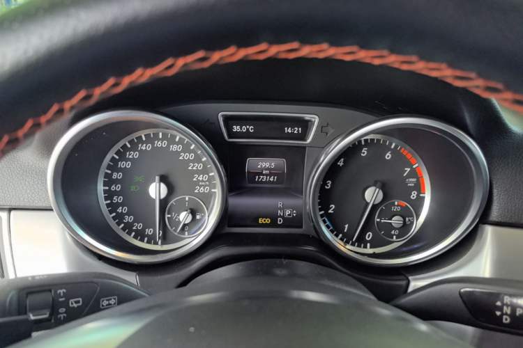 Used Mercedes-Benz M-Class 2014 ML 320 4MATIC Instrument Cluster