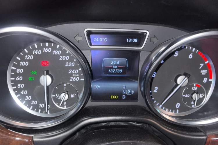 Used Mercedes-Benz M-Class 2014 ML 400 4MATIC Luxury Model Instrument Cluster