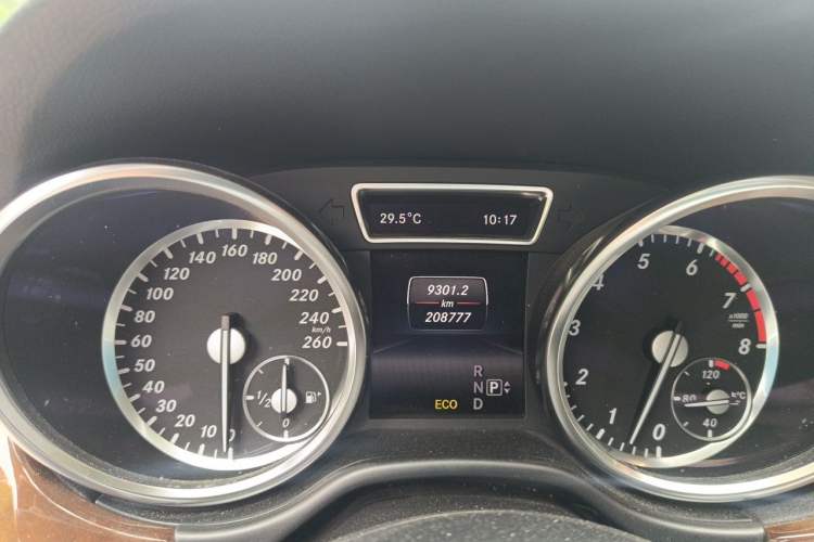 Used Mercedes-Benz M-Class 2014 ML 400 4MATIC Dynamic Model Instrument Cluster