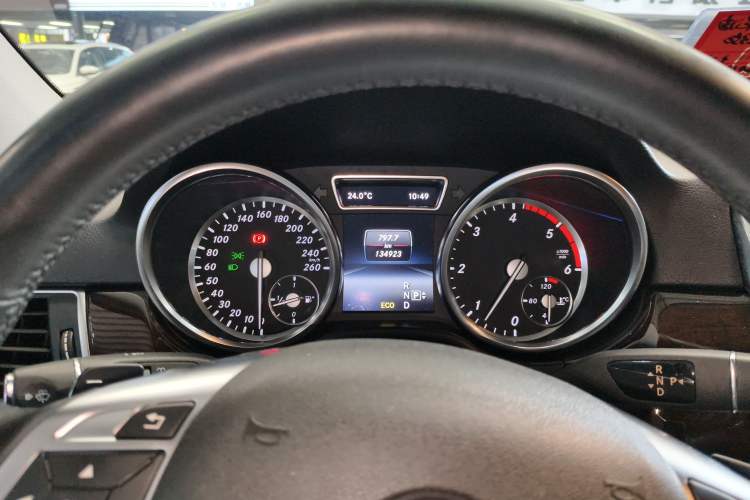 Used Mercedes-Benz M-Class 2014 ML 350 CDI 4MATIC Instrument Cluster
