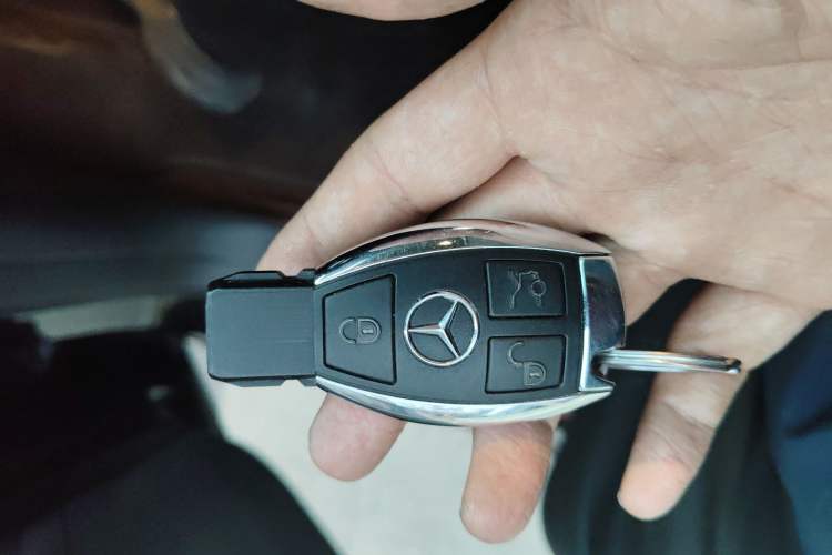 Used Mercedes-Benz M-Class 2014 ML 400 4MATIC Dynamic Model Interior 1