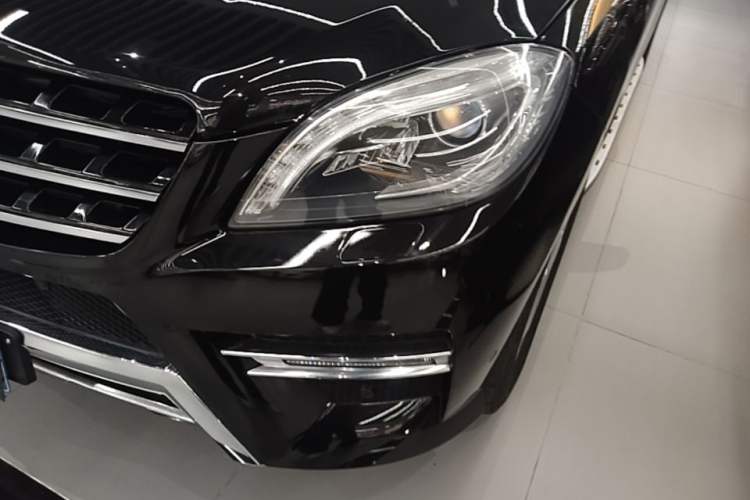 Used Mercedes-Benz M-Class 2014 ML 320 4MATIC Left Front Headlight