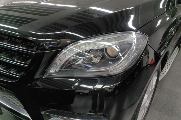 Used Mercedes-Benz M-Class 2014 ML 400 4MATIC Luxury Model Left Front Headlight